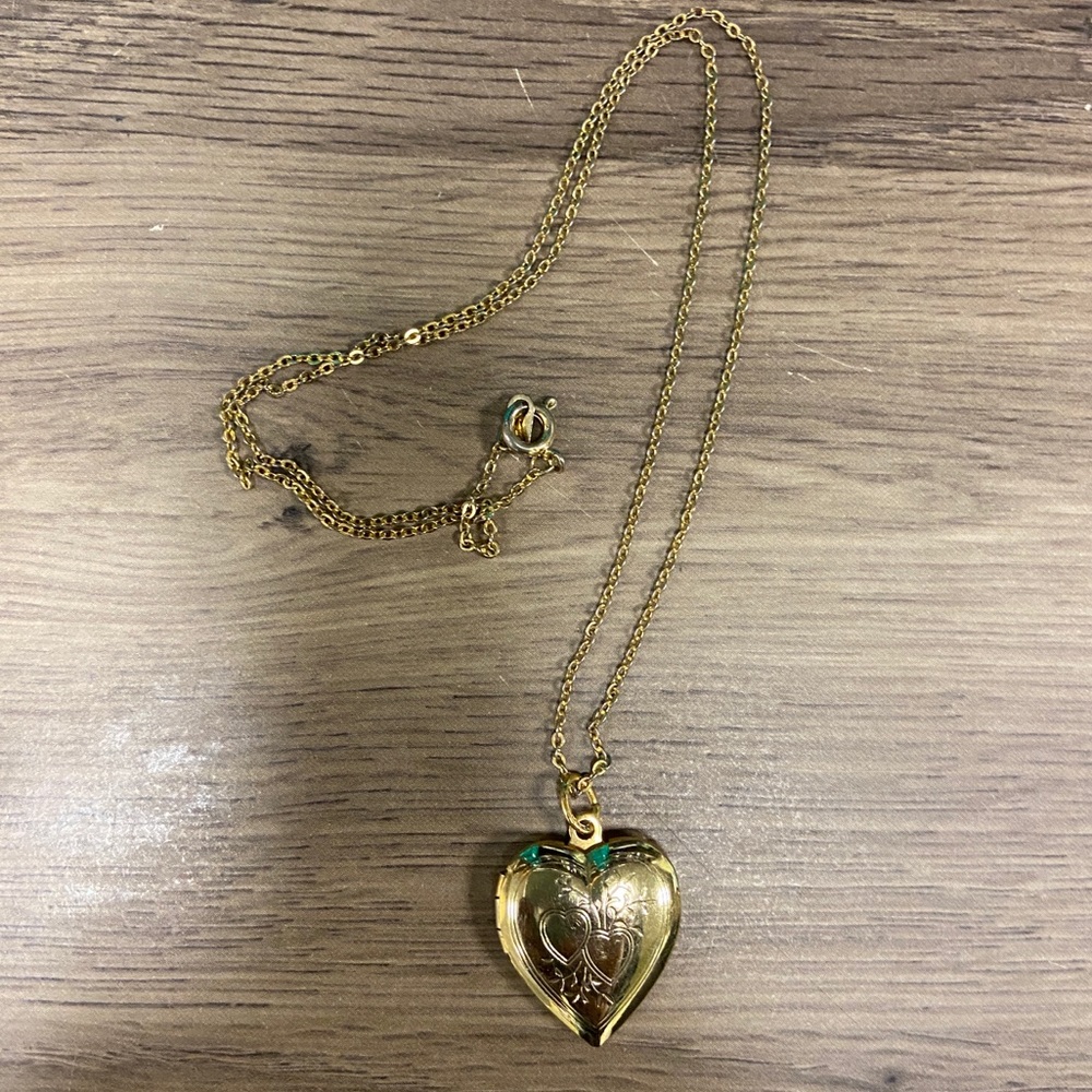 Vintage gold filled heart locket